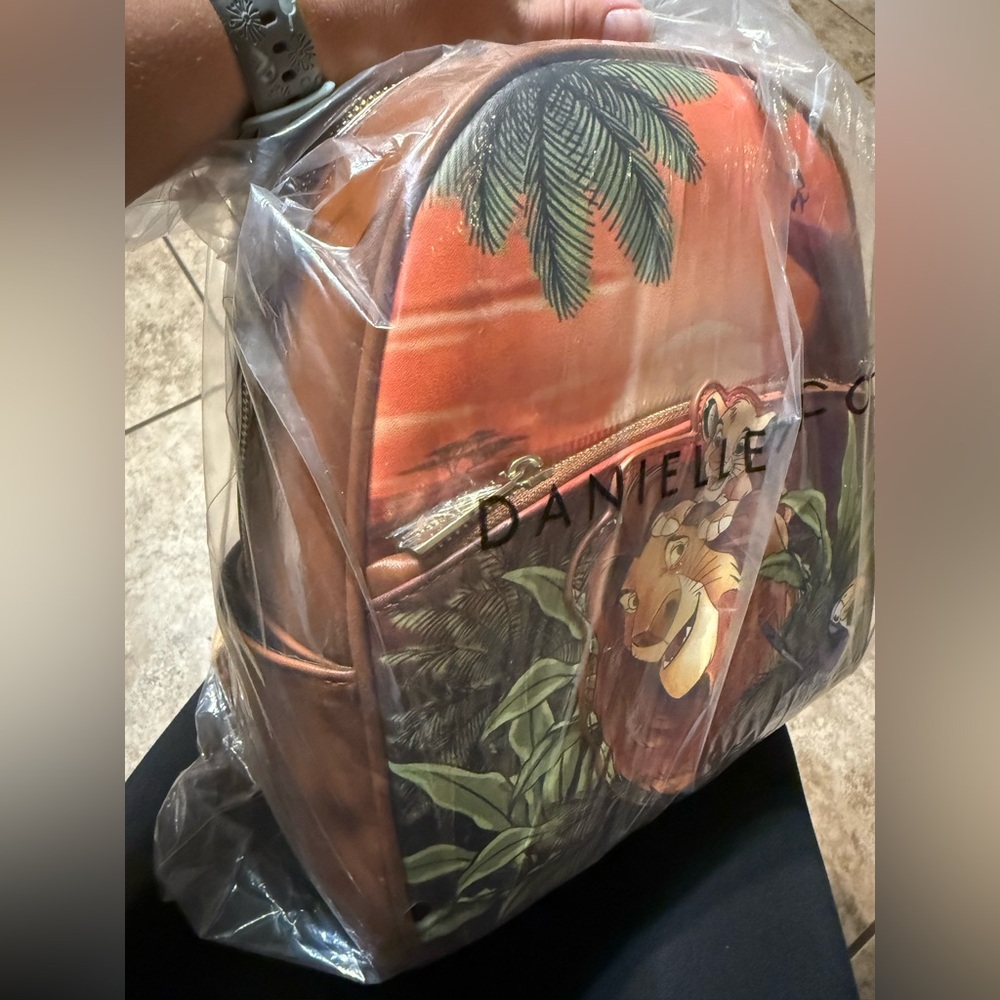 NWT Danielle Nicole Lion King Backpack - Picture 5 of 8